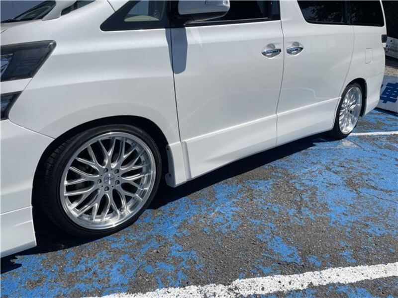 VELLFIRE