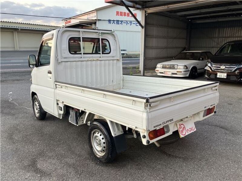 CLIPPER TRUCK