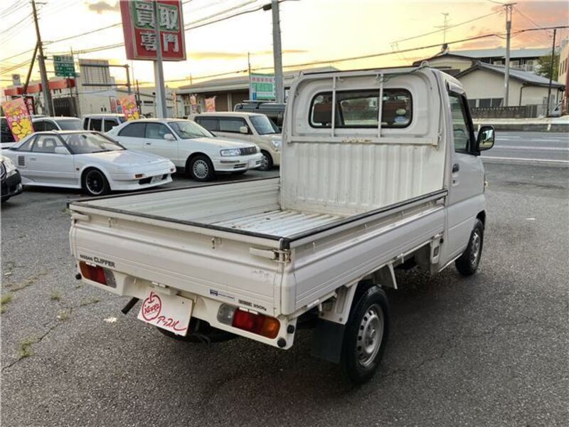 CLIPPER TRUCK