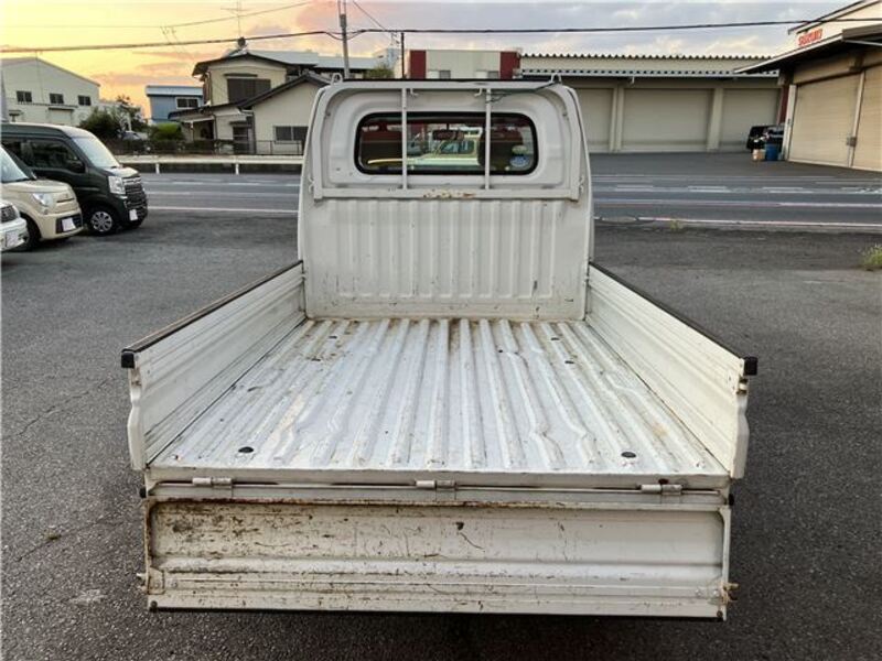 CLIPPER TRUCK