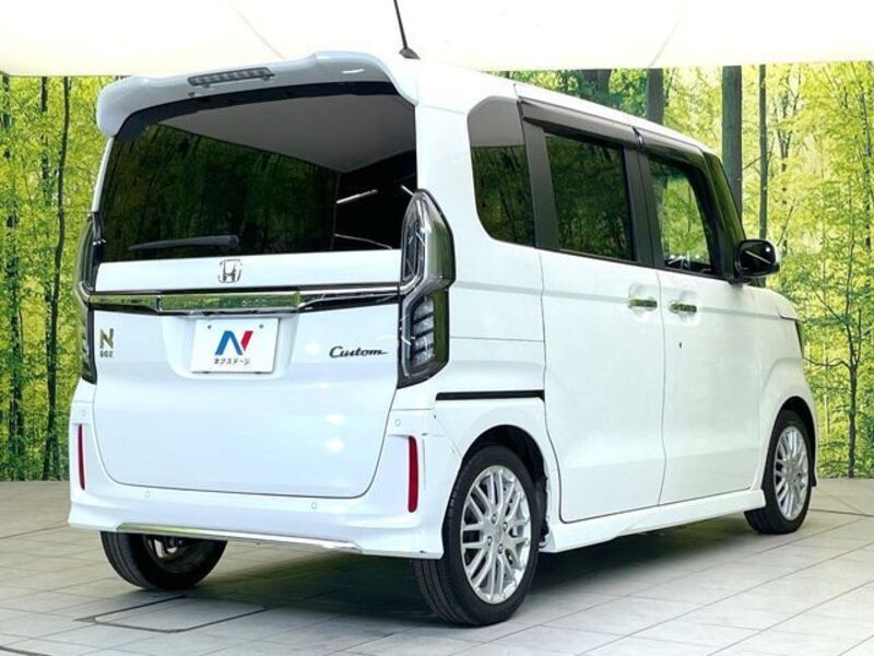 N BOX CUSTOM
