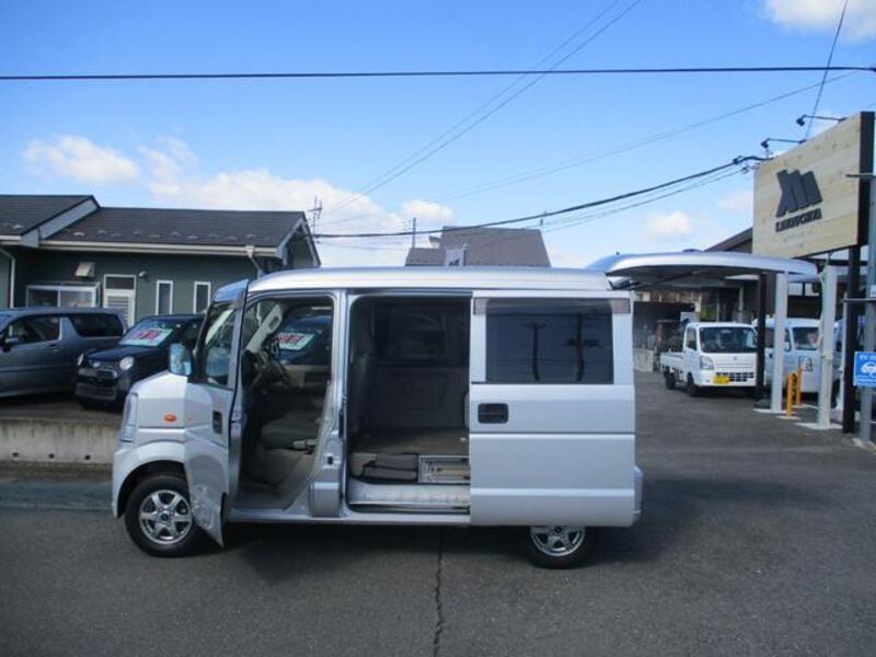 MINICAB VAN