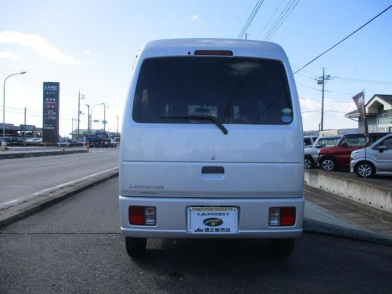 MINICAB VAN
