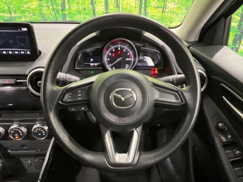 MAZDA2