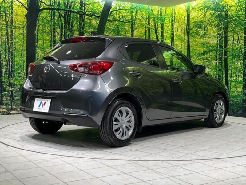 MAZDA2