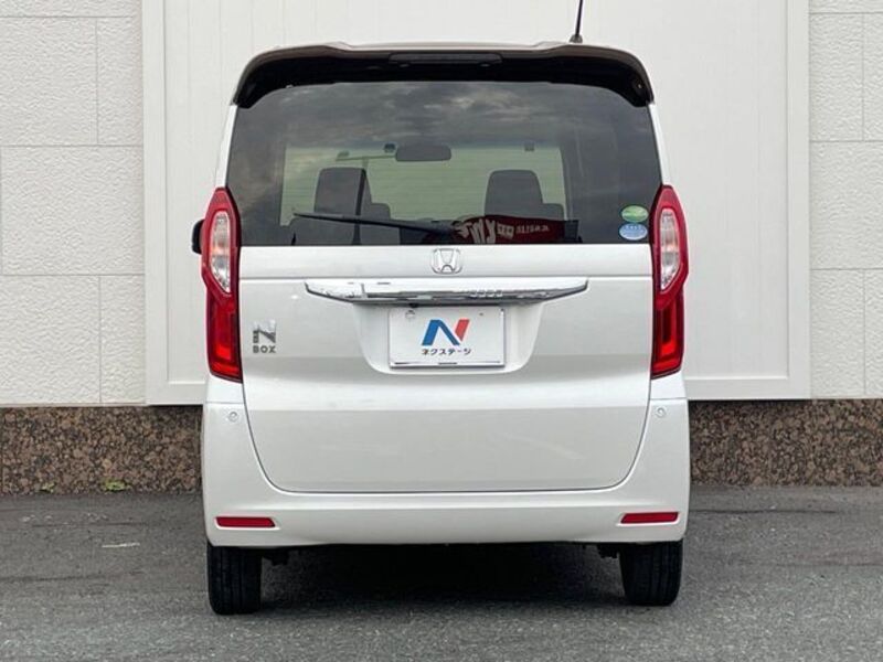 N BOX
