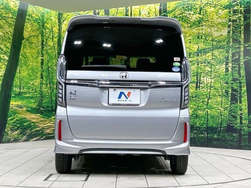 N BOX CUSTOM
