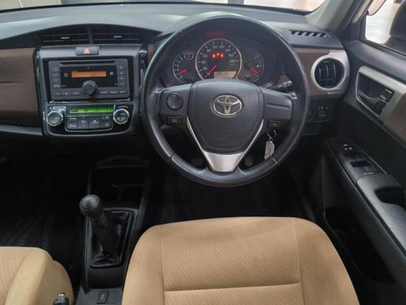 COROLLA AXIO