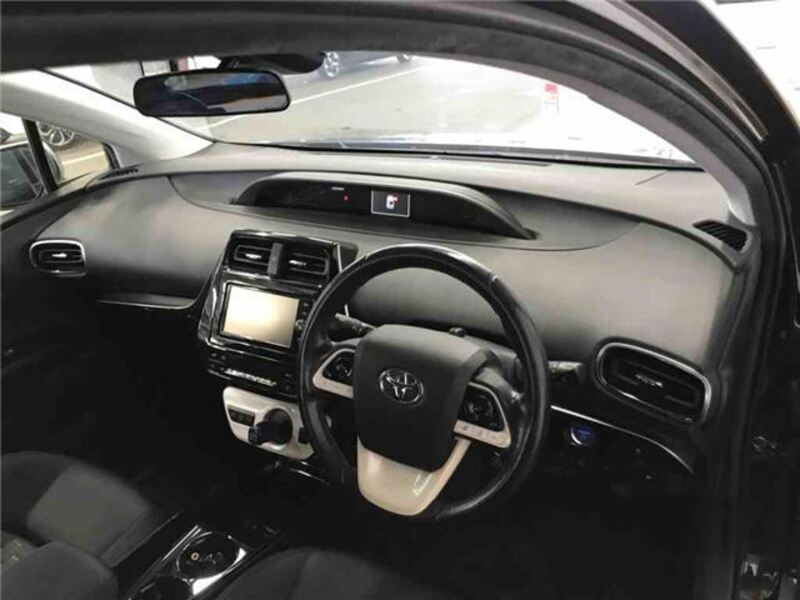 PRIUS PHV
