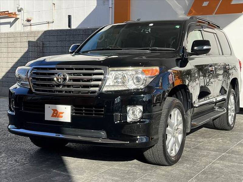 LAND CRUISER