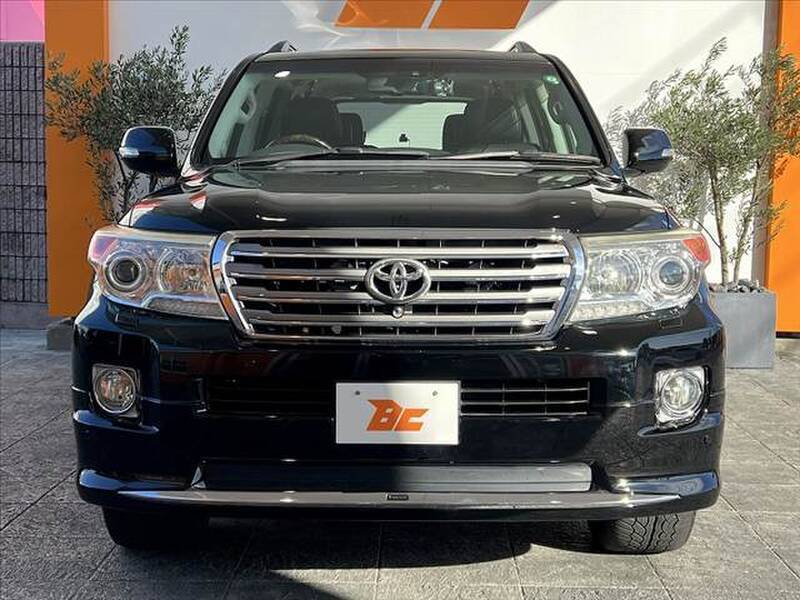 LAND CRUISER