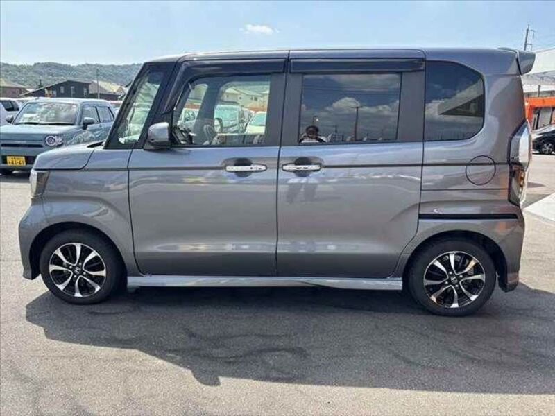 N BOX CUSTOM