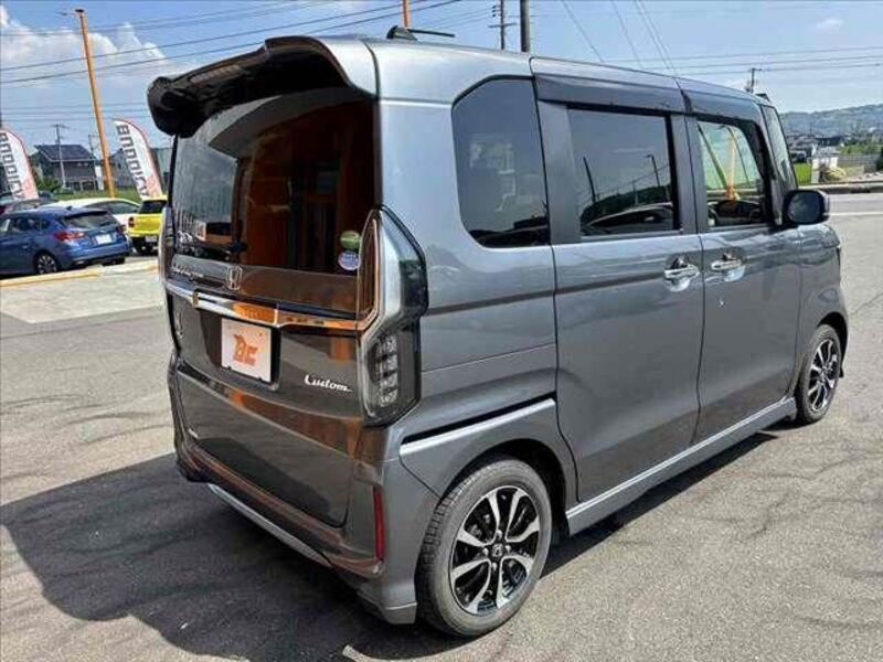 N BOX CUSTOM