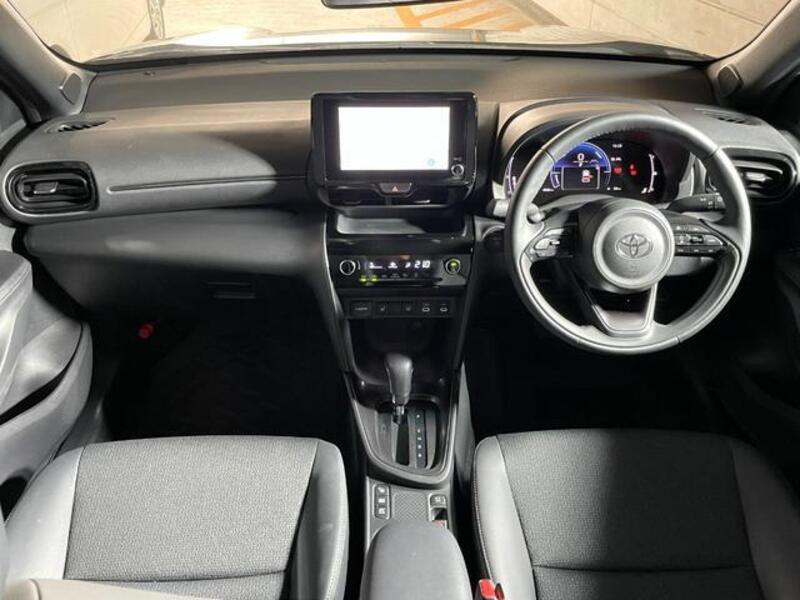 YARIS CROSS