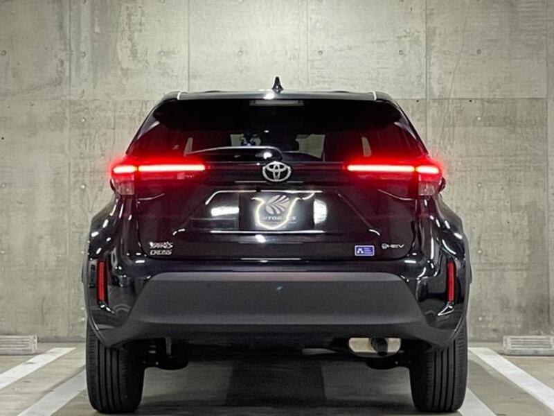 YARIS CROSS