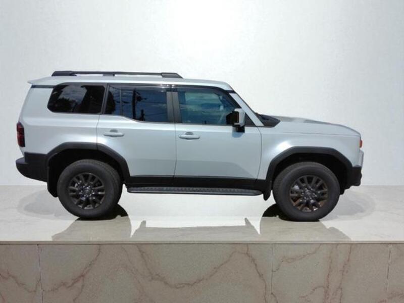 LAND CRUISER 250