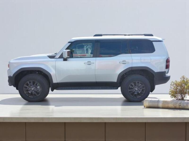 LAND CRUISER 250