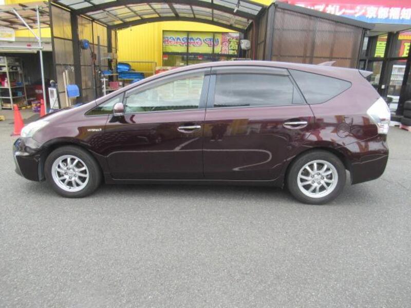 PRIUS ALPHA