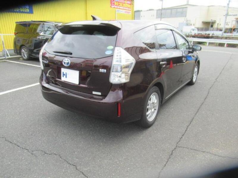 PRIUS ALPHA