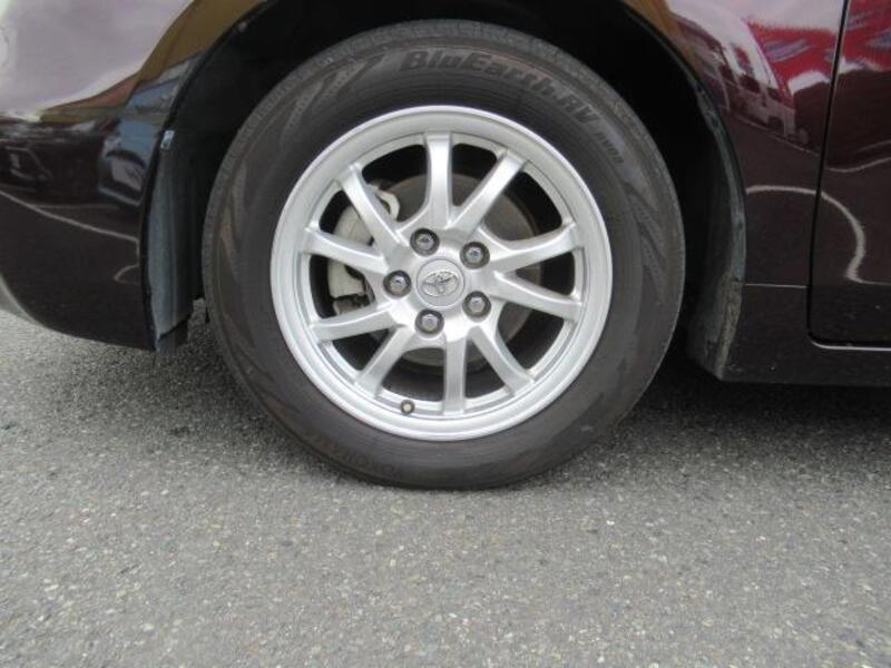 PRIUS ALPHA