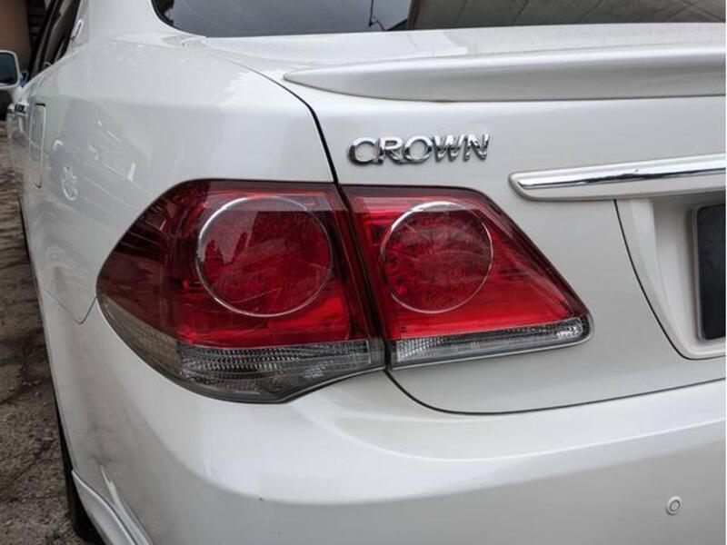CROWN