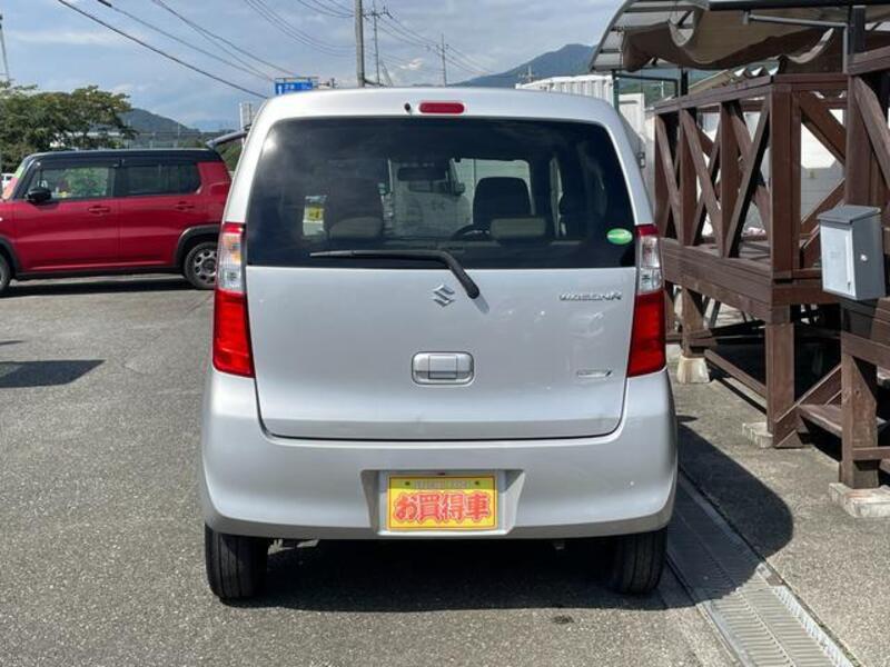 WAGON R