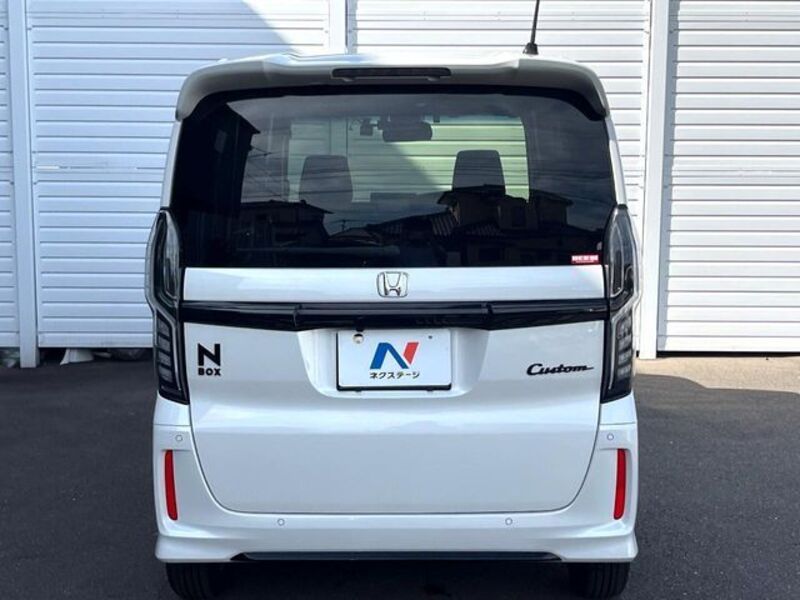 N BOX CUSTOM