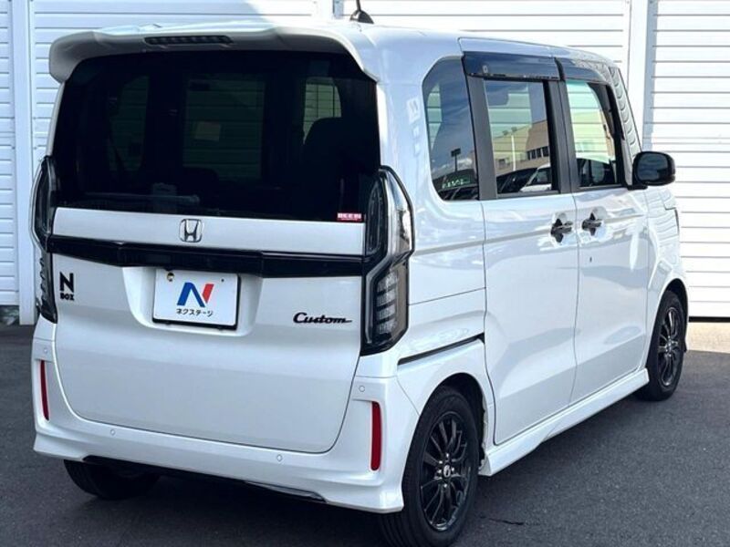 N BOX CUSTOM