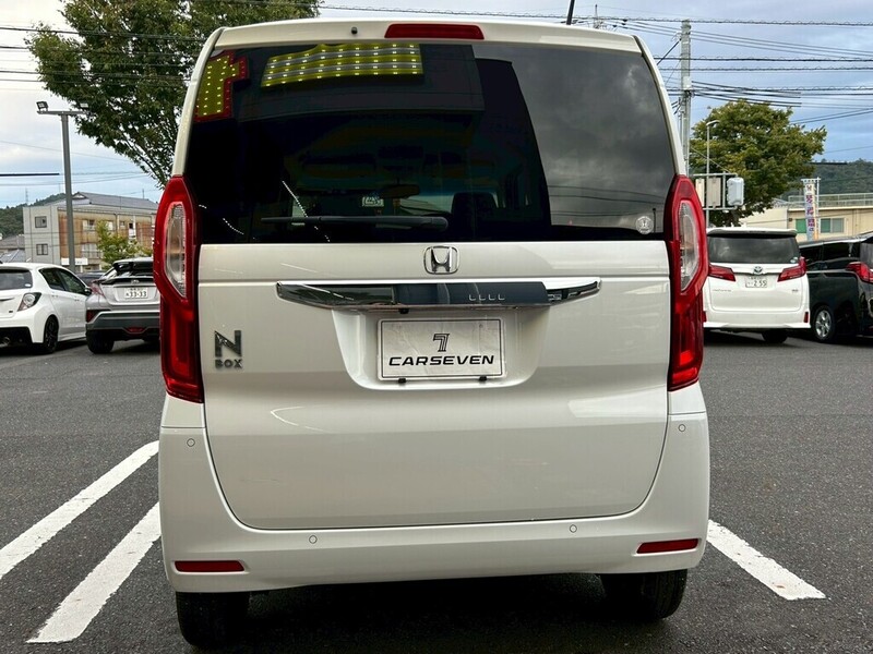 N BOX