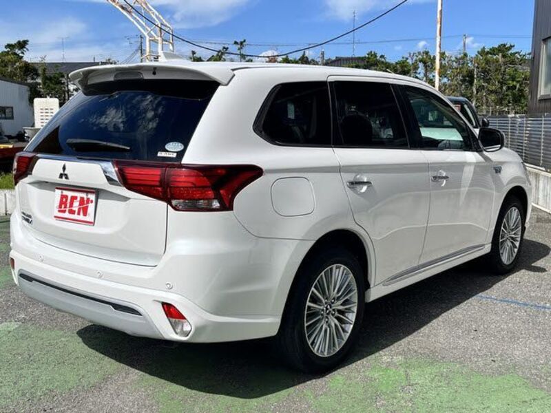 OUTLANDER PHEV