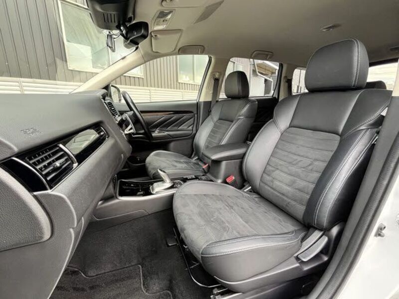 OUTLANDER PHEV