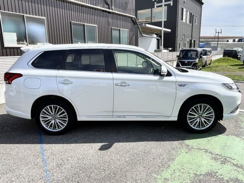 OUTLANDER PHEV