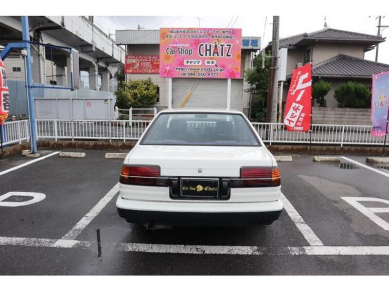 COROLLA LEVIN