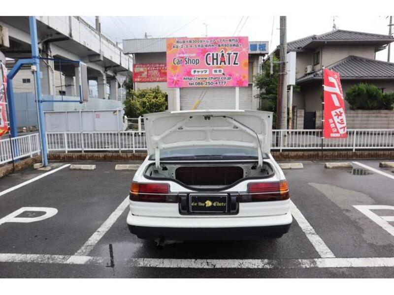 COROLLA LEVIN