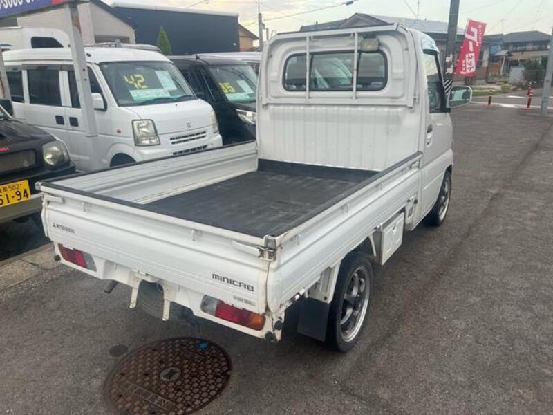 MINICAB TRUCK