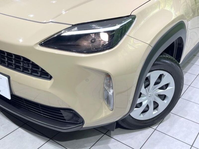 YARIS CROSS