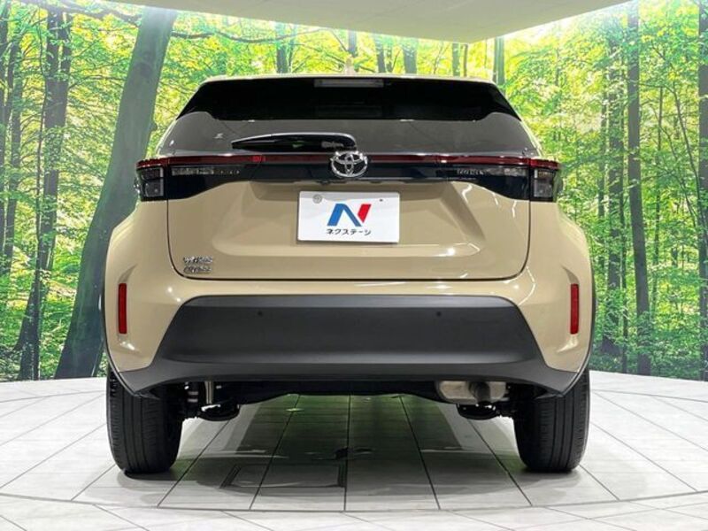 YARIS CROSS