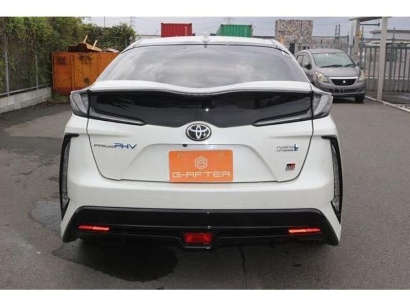 PRIUS PHV