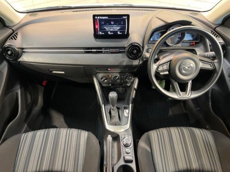 MAZDA2