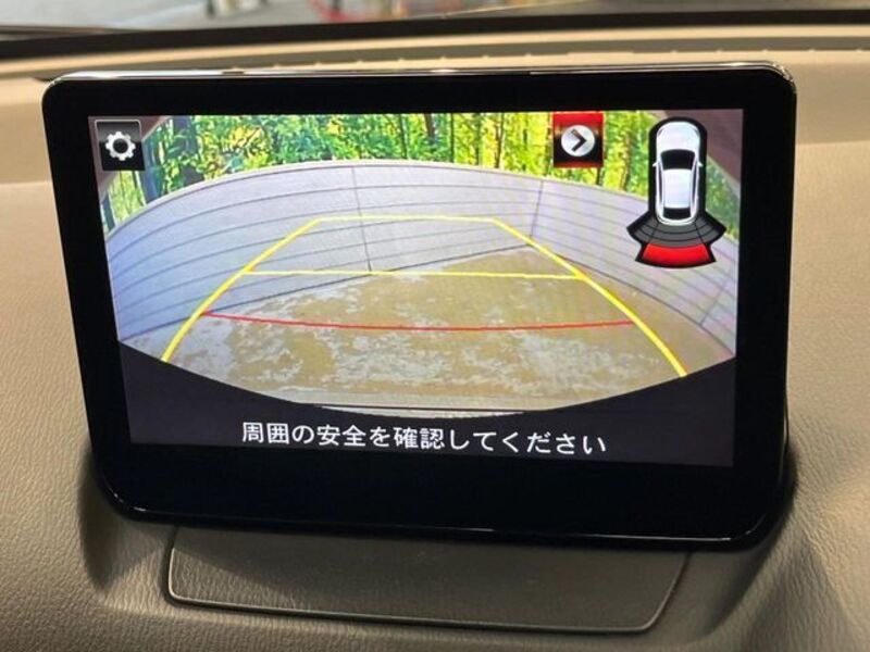 MAZDA2