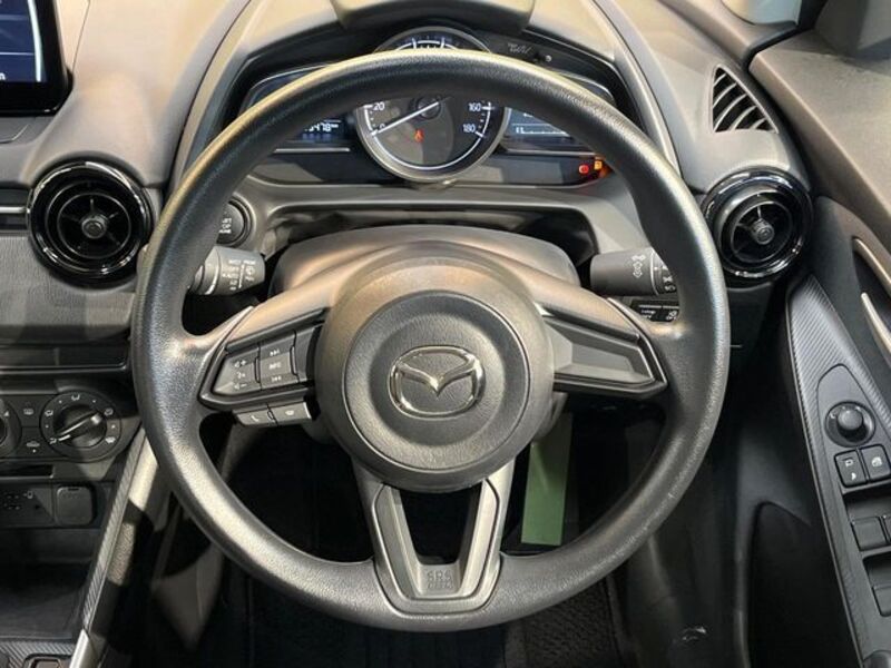 MAZDA2