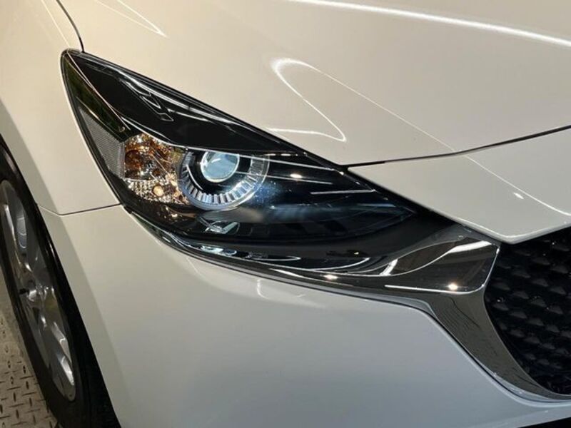 MAZDA2