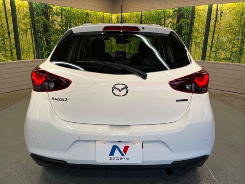 MAZDA2