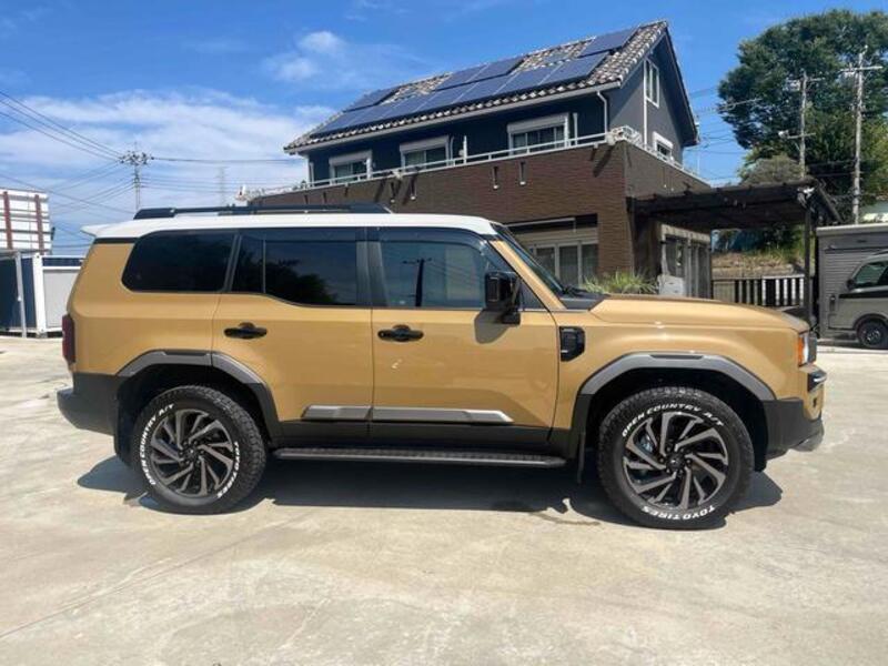 LAND CRUISER 250