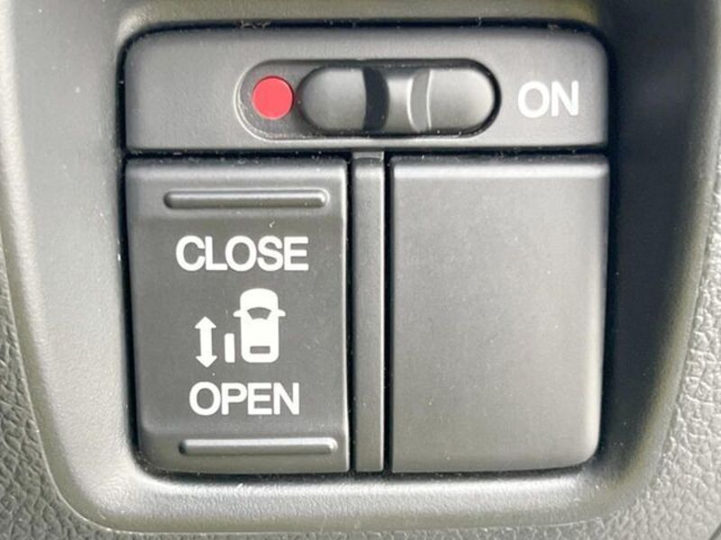 N BOX