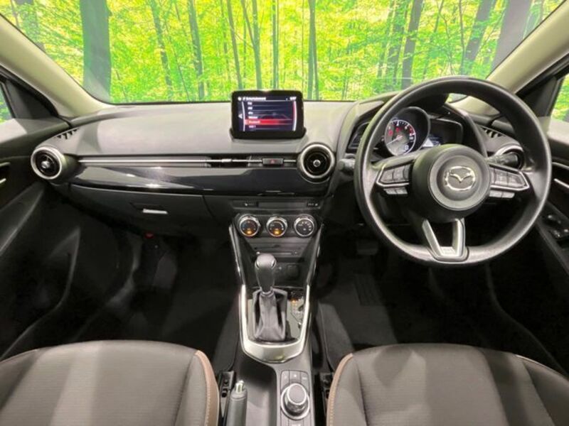 MAZDA2