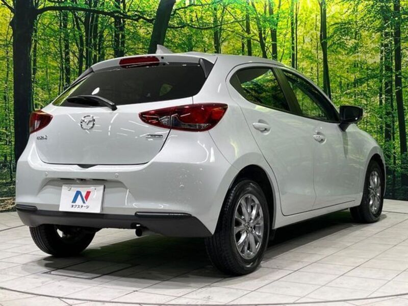 MAZDA2