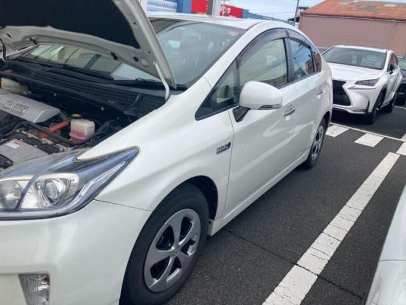 PRIUS PHV