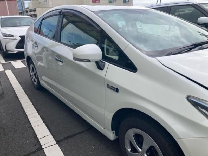 PRIUS PHV