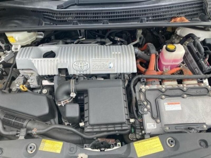 PRIUS PHV